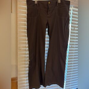 Athleta cargo style pant